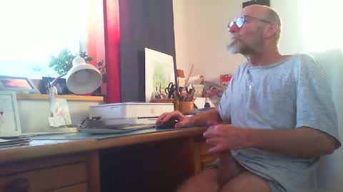Amigo68 online show from 11-19-25, 07:41