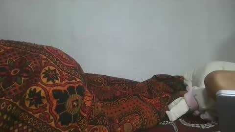 aangevelo online show from 11-11-25, 10:48