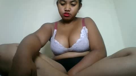 aariciah online show from 04-27-26, 07:06