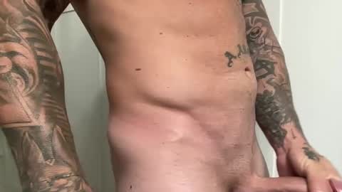 Snapshot of aaron846576 chatting on 10-14-25, 12:50 Canadashung online show from 10-14-25, 12:50