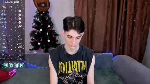 Snapshot of aaron_bang chatting on 01-17-26, 05:23 Aaron Bang online show from 01-17-26, 05:23