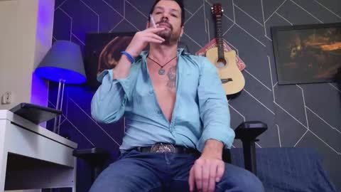 Snapshot of aaronbomer chatting on 11-27-25, 06:15 Aaron online show from 11-27-25, 06:15