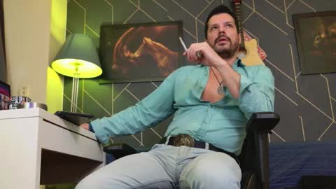 Aaron online show from 01-10-26, 09:41