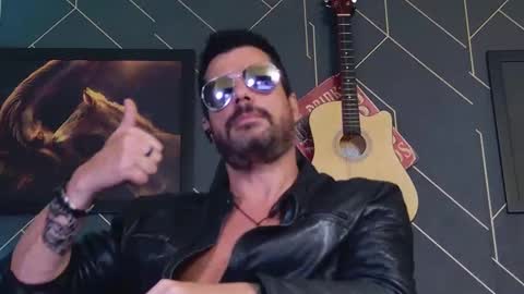 Aaron online show from 03-04-26, 01:22