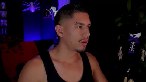 Snapshot of aaronfox_ chatting on 10-21-25, 01:06 AARON online show from 10-21-25, 01:06
