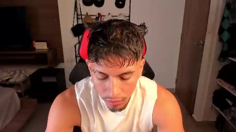 AARON  online show from 07-31-26, 01:54