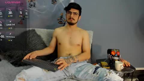aaronfuentes7 online show from 10-11-25, 06:39