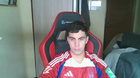 Snapshot of aaronlavine chatting on 04-22-26, 04:19 aaronlavine online show from 04-22-26, 04:19