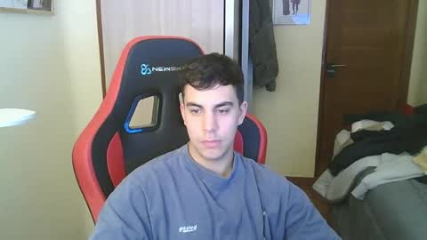 Snapshot of aaronlavine chatting on 04-24-26, 05:48 aaronlavine online show from 04-24-26, 05:48