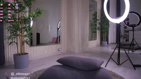 Alexa online show from 02-19-25, 09:28