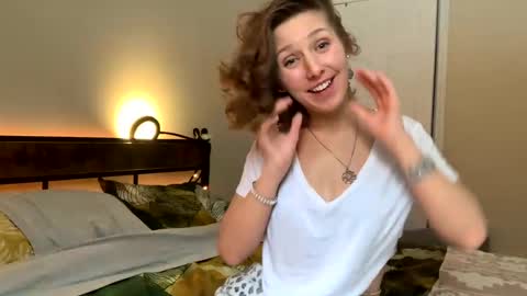 Snapshot of abbienextdoor chatting on 01-25-25, 07:39 Abbie online show from 01-25-25, 07:39