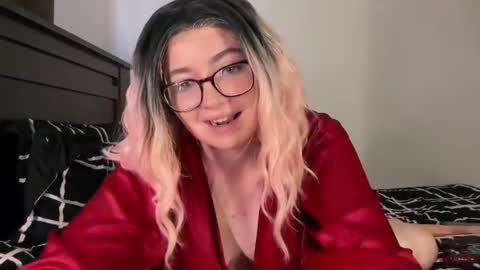 Snapshot of abbiwillow chatting on 07-06-26, 03:14 Abbi Willow online show from 07-06-26, 03:14