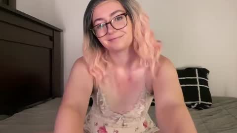 Snapshot of abbiwillow chatting on 07-31-26, 03:11 Abbi Willow online show from 07-31-26, 03:11