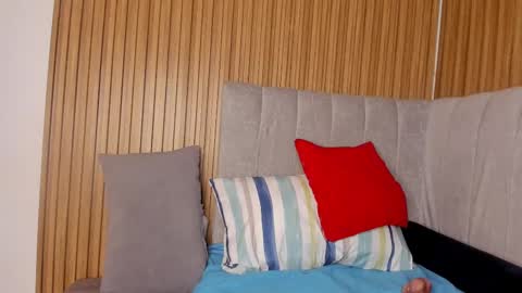 abby_swett1 online show from 10-09-25, 04:32