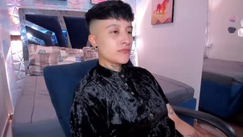 Snapshot of abby_thommson chatting on 09-18-25, 02:02 Abby online show from 09-18-25, 02:02