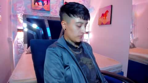 Snapshot of abby_thommson chatting on 10-11-25, 06:01 Abby online show from 10-11-25, 06:01