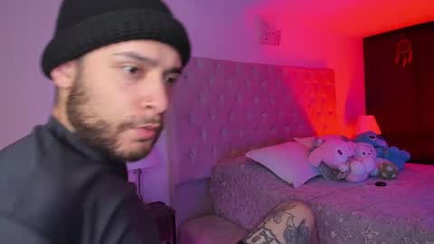 START TRANSMISSION ---- AM COLOMBIA TIME online show from 04-28-26, 07:02