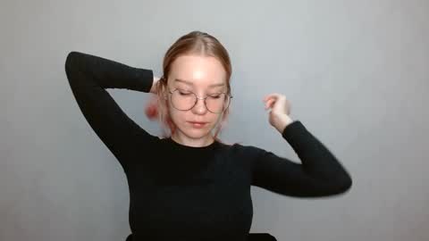 Snapshot of abbymoore__ chatting on 12-15-24, 08:41 Abby Lovense is active online show from 12-15-24, 08:41