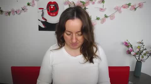 abbytaylorr online show from 11-06-25, 07:31