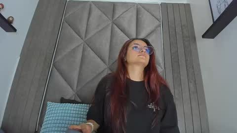 Snapshot of abbywathson chatting on 09-12-25, 07:58 A B B Y online show from 09-12-25, 07:58