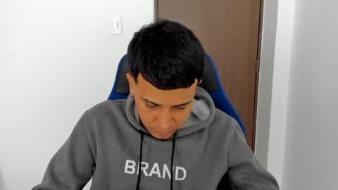 Independence model AbelAsburgo online show from 01-05-25, 01:58