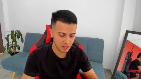 Independence model AbelAsburgo online show from 03-19-26, 04:11