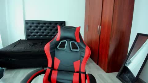 Independence model AbelAsburgo online show from 04-26-26, 08:17