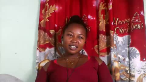 Snapshot of abella677022 chatting on 05-09-26, 05:40 abella677022 online show from 05-09-26, 05:40