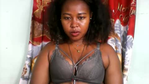 Snapshot of abella677022 chatting on 06-02-26, 06:54 abella677022 online show from 06-02-26, 06:54