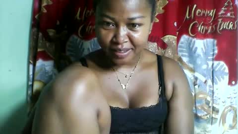 Snapshot of abella677022 chatting on 06-05-26, 03:46 abella677022 online show from 06-05-26, 03:46
