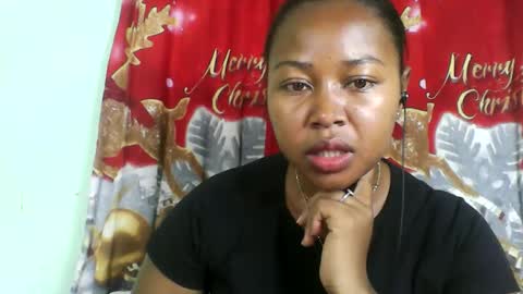 Snapshot of abella677022 chatting on 06-06-26, 04:50 abella677022 online show from 06-06-26, 04:50