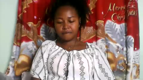 Snapshot of abella677022 chatting on 06-08-26, 04:40 abella677022 online show from 06-08-26, 04:40
