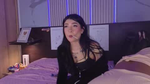 abella_as_ online show from 12-04-25, 07:17