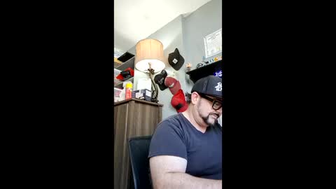 Snapshot of abennett76 chatting on 05-22-26, 10:04 AJ online show from 05-22-26, 10:04