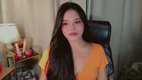 Snapshot of abetterchristine chatting on 05-18-26, 08:20 Abetterchristine online show from 05-18-26, 08:20