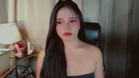 Snapshot of abetterchristine chatting on 06-08-26, 04:57 Abetterchristine online show from 06-08-26, 04:57