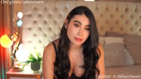 abie_owen online show from 12-19-24, 03:18