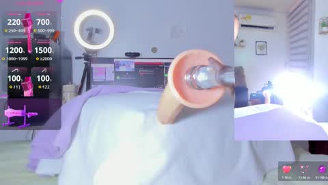 Snapshot of abigail__girl_ chatting on 10-12-25, 05:23 Abigail online show from 10-12-25, 05:23