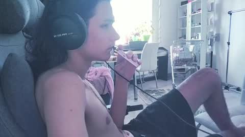 hi  cum in pvt noi extra tip online show from 04-16-26, 08:48