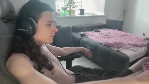 Snapshot of abobus123 chatting on 06-14-26, 04:25 hi cum in pvt noi extra tip online show from 06-14-26, 04:25