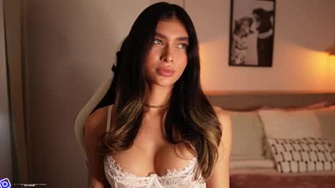 Snapshot of abril_w18 chatting on 12-13-25, 10:26 My name is Alexa. Please say hello I like to chat with you. If you have requests please use tip online show from 12-13-25, 10:26