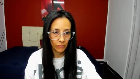 Snapshot of abrillee1 chatting on 01-15-25, 05:08 ABRIL online show from 01-15-25, 05:08