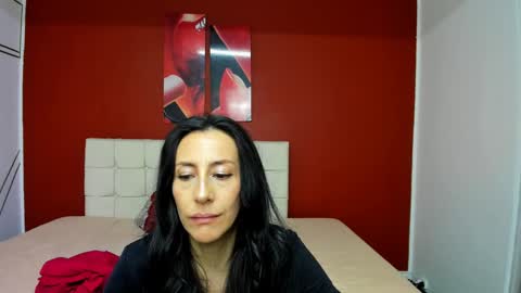 Snapshot of abrillee1 chatting on 01-24-25, 01:45 ABRIL online show from 01-24-25, 01:45