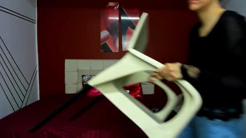 Snapshot of abrillee1 chatting on 02-02-25, 10:35 ABRIL online show from 02-02-25, 10:35