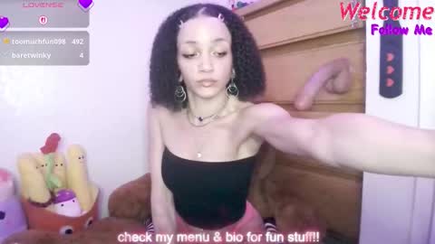 Peach online show from 11-29-25, 04:48