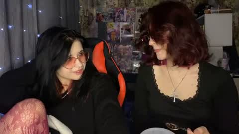 Snapshot of absent_fairy chatting on 06-18-26, 06:01 absent_fairy online show from 06-18-26, 06:01