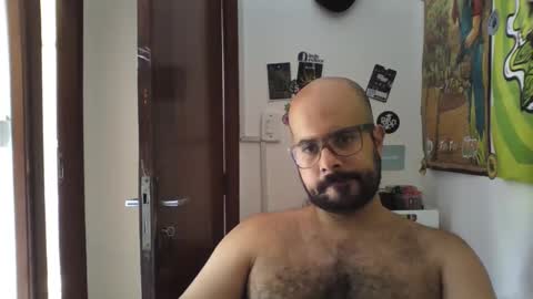 Snapshot of absinnto2016 chatting on 02-19-25, 06:00 Luke 33 online show from 02-19-25, 06:00