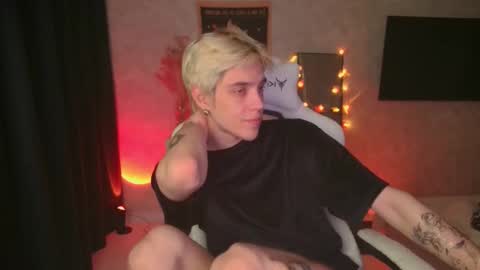 Nick online show from 10-26-25, 04:02