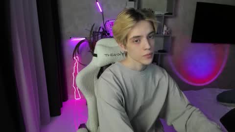 Nick online show from 03-11-26, 04:35