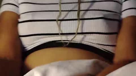 acassiecakes online show from 04-06-26, 04:21
